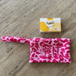 Helpee Fesztivál KIT - Rózsaszín párducmintás